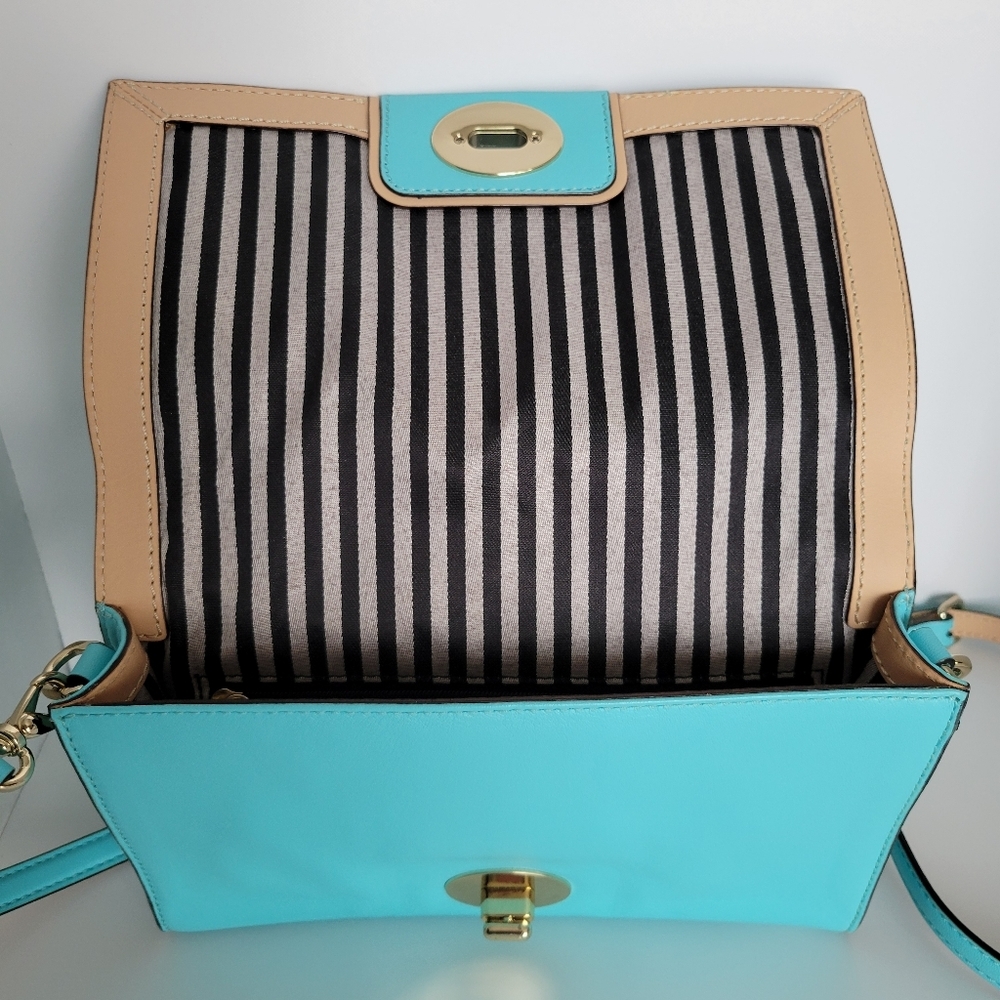 Kate Spade New York Crossbody Clutch Like New - Picture 2 of 12